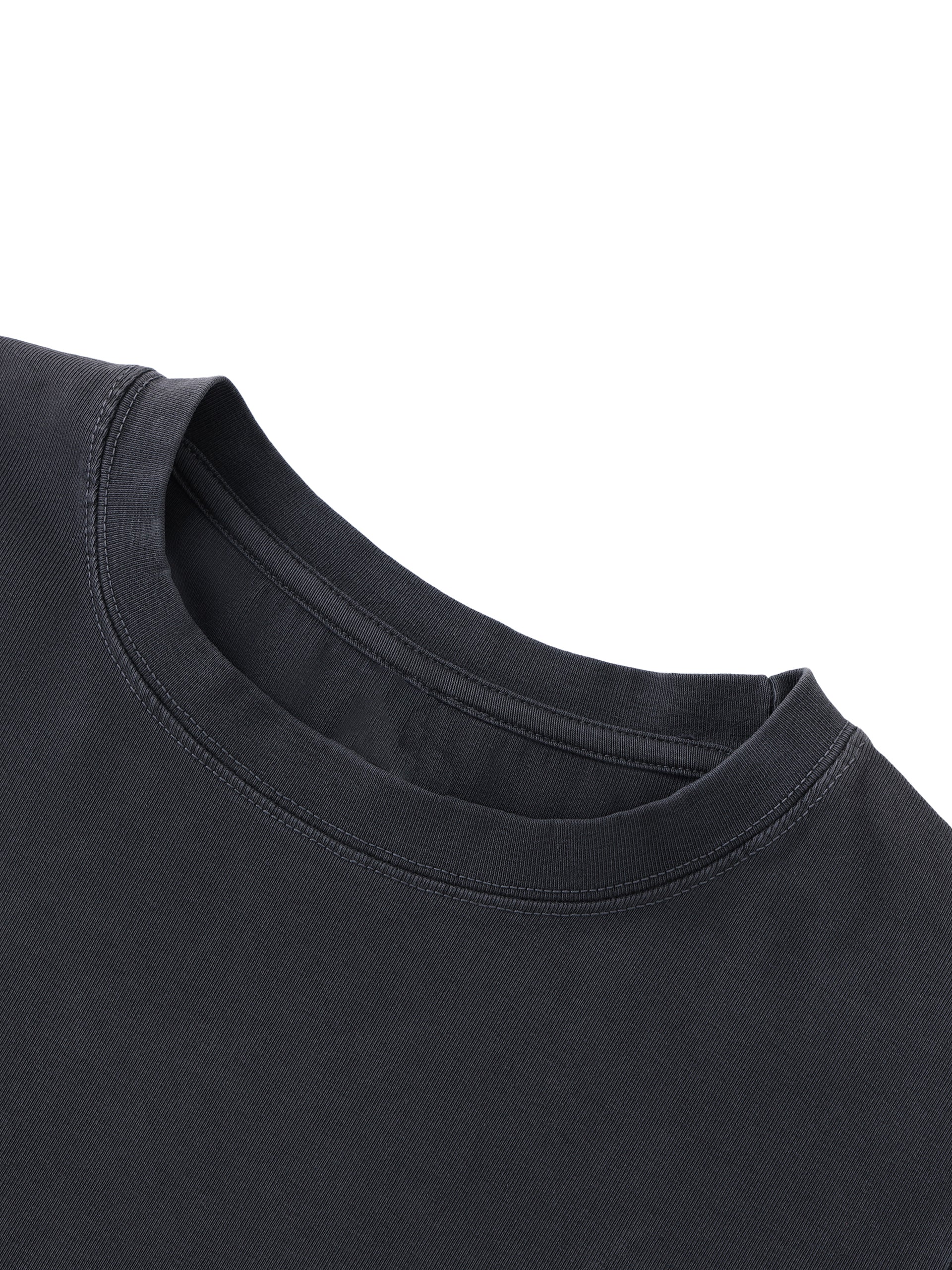 تيشيرت بقصة ضيقة مع شعار سليكز 