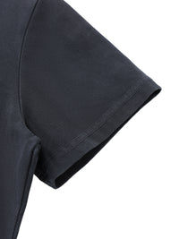 تيشيرت بقصة ضيقة مع شعار سليكز 