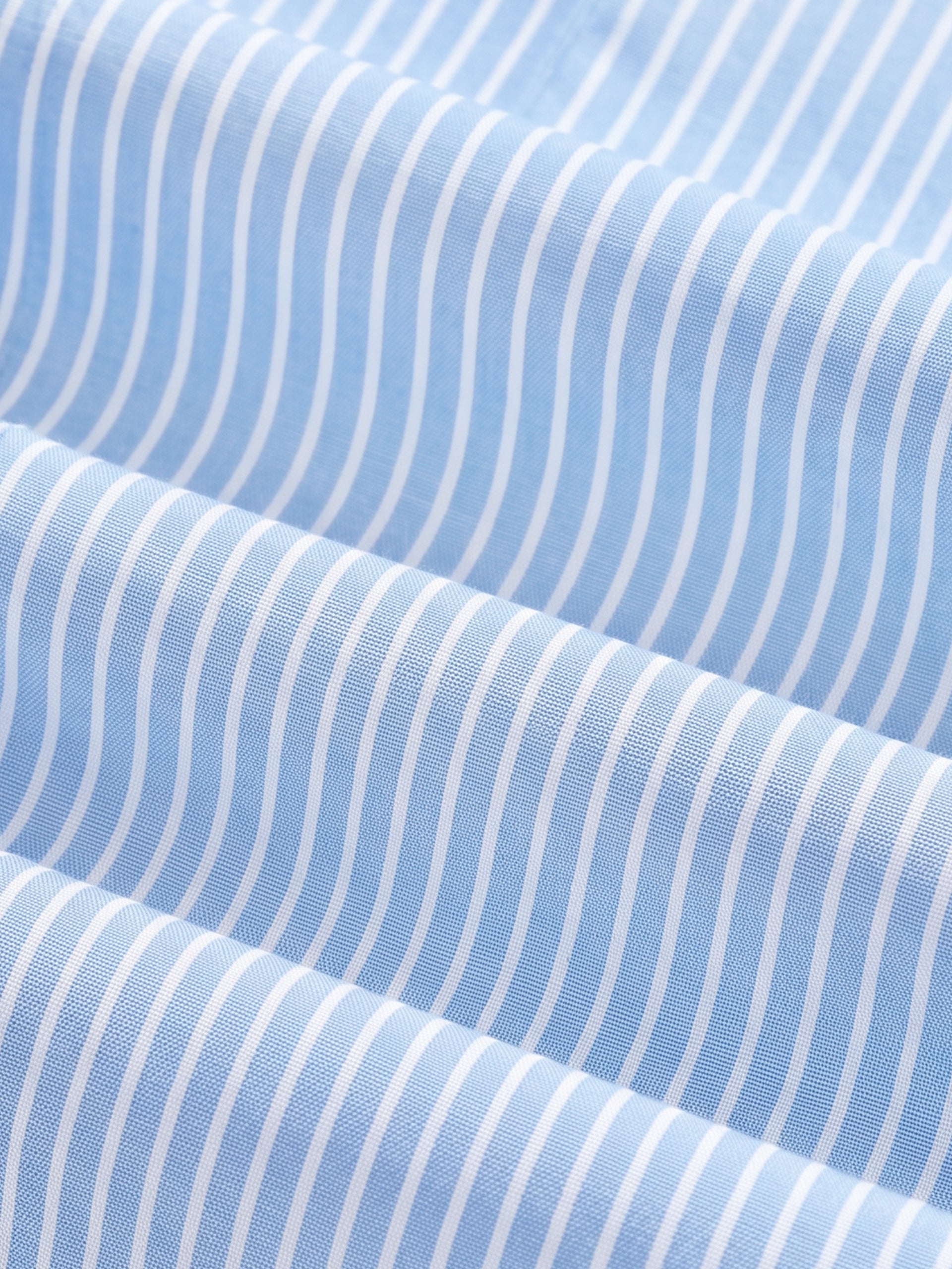 SLEEKZ Striped Boxy Cropped Shirt
